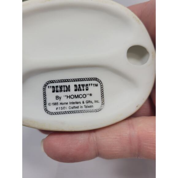 Vintage Denim Days 1501 Debbie "Morning Chores" Homco Figurine - Picture 5 of 5